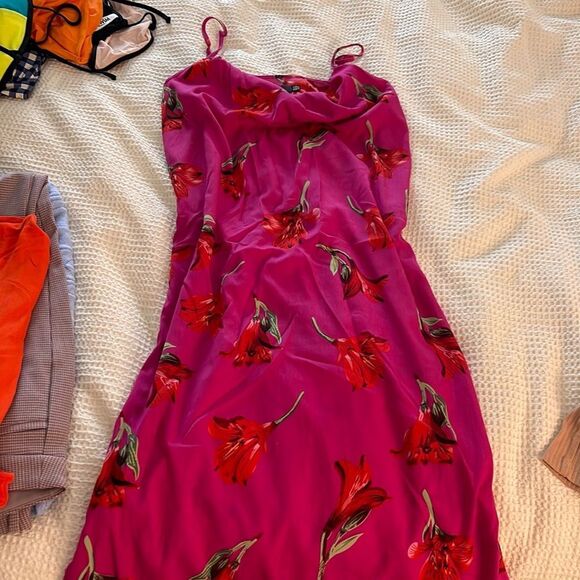 Flower dress - Picture 1 of 2